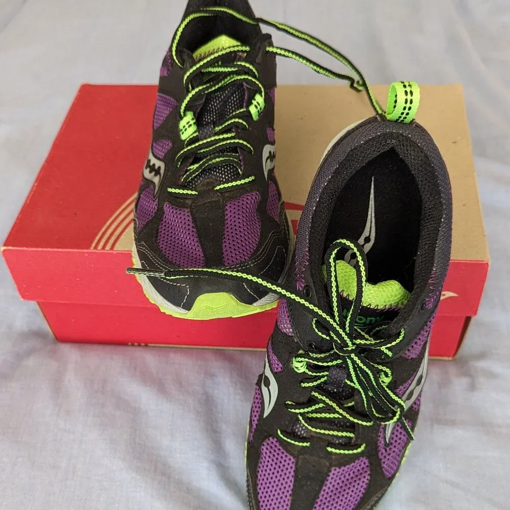 Saucony Trail/Workout sneaker- Size 9M - Picture 3 of 8